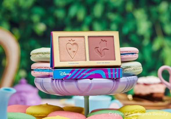 Disney Alice In Wonderland Cheek Duo